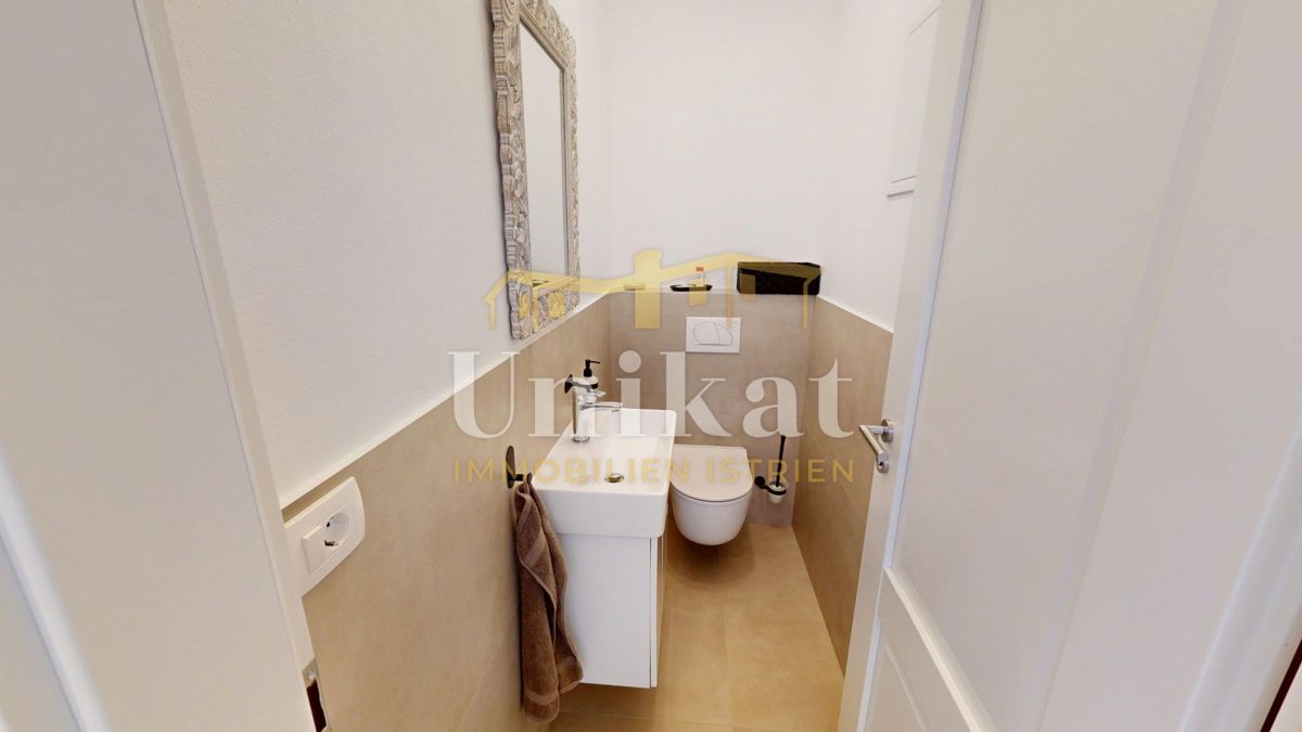 Hiša blizu Vižinade - vrt, bazen, 4 spalnice